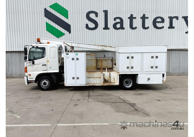 caption 2013 Hino FD 500 4X2 Service Truck