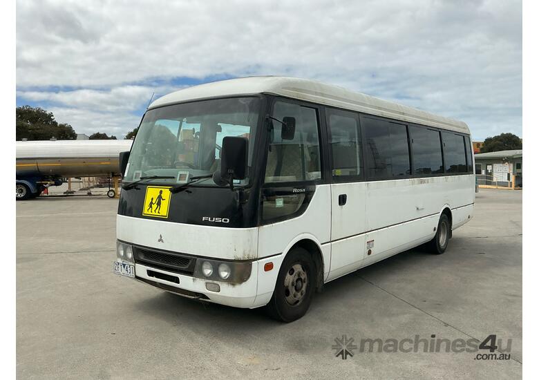 2007 Mitsubishi BE600 Rosa Bus