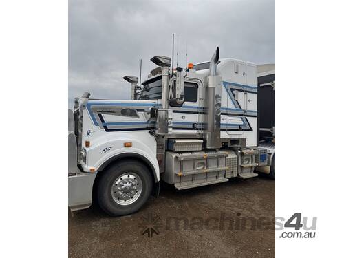 caption 2015 Kenworth T909