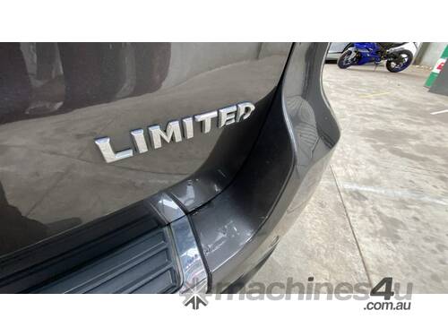caption 2013 Jeep Grand Cherokee Limited Wagon V6 Petrol (Auto)