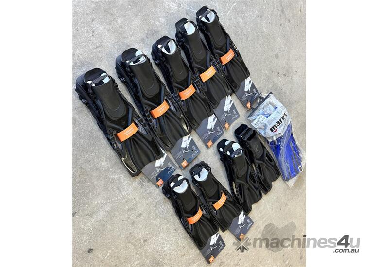 caption QUANTITY OF OCEAN PRO FINS