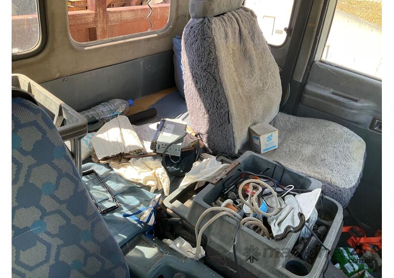 caption 1991 Isuzu FVR Table Top