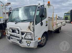 Hino 300 - picture1' - Click to enlarge