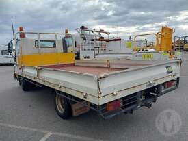 Hino 300 - picture2' - Click to enlarge