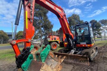 Kubota 2018   Kx080