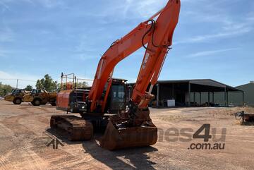 2019 Hitachi ZX260LC-5B Excavator (Wide Steel Tracked)