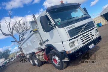 Volvo   FM12 6 x 4 rigid truck