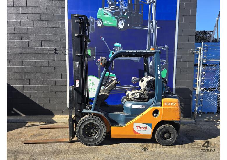 TOYOTA FORKLIFT TRUCK 2.5T
