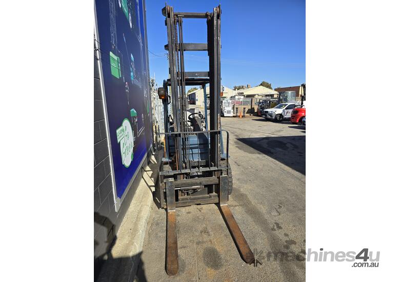 TOYOTA FORKLIFT TRUCK 2.5T