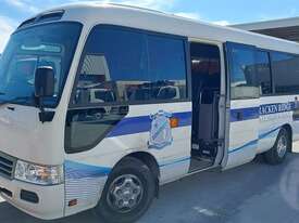 Toyota Coaster XZB50R - picture0' - Click to enlarge