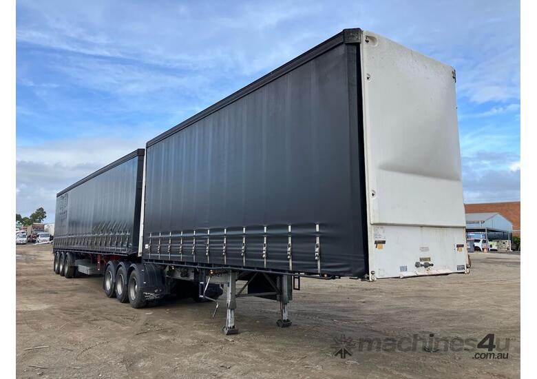 caption 2004 Vawdrey VBS3 Tri Axle Curtainside A Trailer