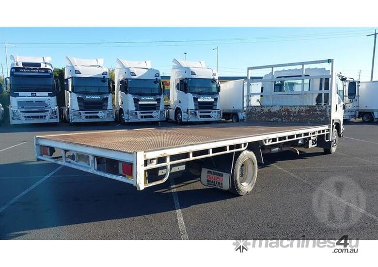 caption Isuzu FRR