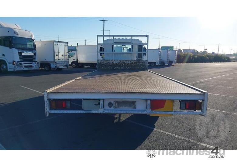 caption Isuzu FRR