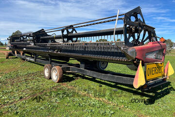 MacDon 2152 Header Front Harvester/Header