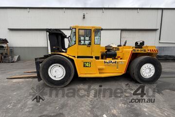 Omega - Hunter Plant Hire - 32 Tonne RORO Forklift