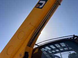2020 JCB 531-70 Agri Telehandler - picture1' - Click to enlarge