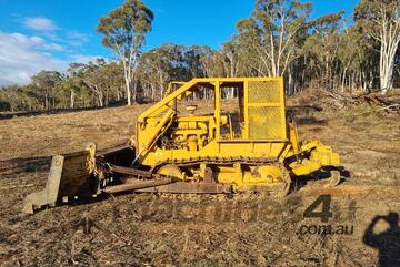 Komatsu   D60 Track Dozer
