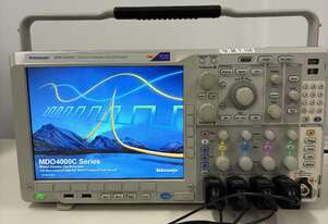 Tektronix MDO4024C Mixed Domain Oscilloscope 200MHz, 4-Ch, SA3 Option (3GHz Spectrum Analyzer)
