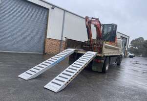 3m - 8Tonne Heavy Duty Rubber Track, Rubber Tyre Machinery Loading Ramps