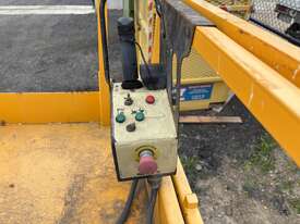 2001 Scissor Lift Compact 12 - picture0' - Click to enlarge