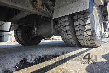 2018 Hino 300 920 4x2 Laundry Body **NON-RUNNER**