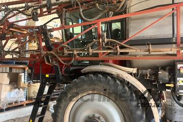 Case IH 4430 Patriot Self Propelled Sprayer