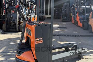 2019 RAYMOND COMBO ELECTRIC PALLET JACK