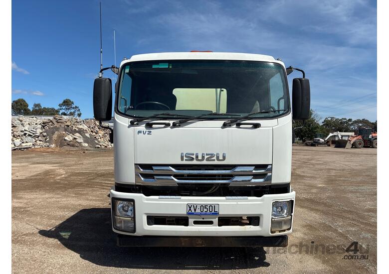2020 Isuzu FVZ 260-300 Water Cart
