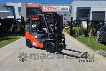 Toyota 2.5T Forklift Container Mast - 2019 Model Low Hours(Unit#:AU449)