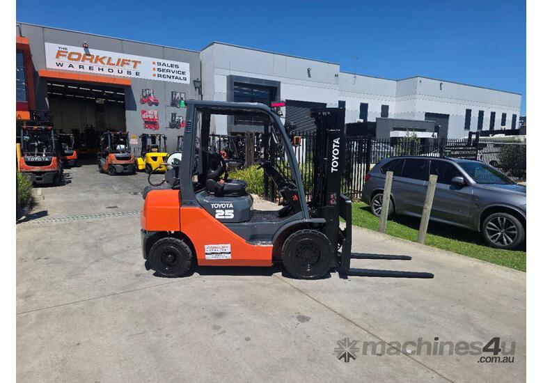Toyota 2.5T Forklift Container Mast - 2019 Model Low Hours(Unit#:AU449)