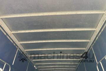 2003 Nissan UD MK240 Curtainsider Day Cab