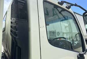 Hino 2019   300 718 4x2 Tipper