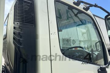 Hino 2019   300 718 4x2 Tipper