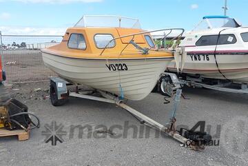 Dealtrycraft 1980 Halfcabin