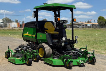 John Deere 1600 Wide Area mower Lawn Equipment