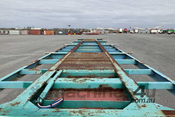 1992 Krueger ST-3-35 Tri Axle Skel Trailer