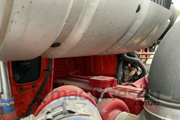 2022 Mack Metro Liner Hook Bin Lifter