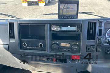 Isuzu 2014   NPR400 Table Top