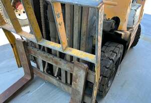 TCM FG25N2 Forklift