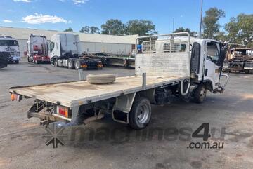 Isuzu 2018   NPR Tray