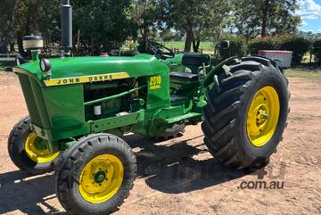 John Deere   2010