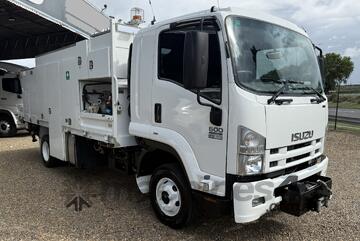 2010 Isuzu FRR 600 Medium Service Truck