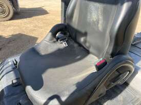 Nissan P1F1A18DU Forklift - picture0' - Click to enlarge