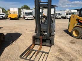 Nissan P1F1A18DU Forklift - picture0' - Click to enlarge