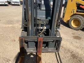 Nissan P1F1A18DU Forklift - picture2' - Click to enlarge