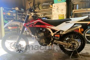 Husqvarna 2010   TC 250