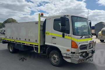 Hino 500 Series FD1124 Medium Truc