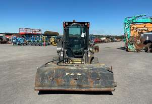 2011 New Holland L218 Skid Steer