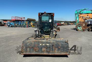 2011 New Holland L218 Skid Steer