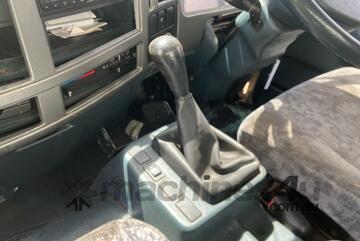 2010 Nissan UD MK5 Curtainsider